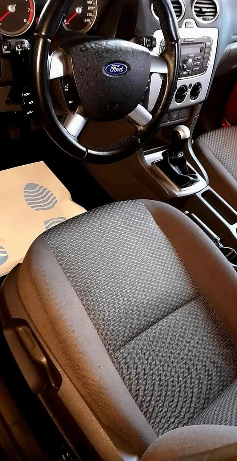 Enalp Garage -  Reinigung von Autositzen